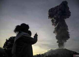 Assistance Team Deployed by BNPB to Aid Mount Ibu Eruption Response assistance-team-deployed-by-bnpb-to-aid-mount-bu-eruption-response