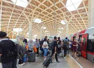 Fast Train Service Whoosh Transported 66,000 Passengers in Long Weekend fast-train-service-whoosh-transported-66000-passengers-in-long-weekend