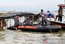 Removing Illegal Sea Fence in Tangerang: Indonesian Navy Takes Action removing-llegal-sea-fence-in-tangerang-ndonesian-navy-takes-action