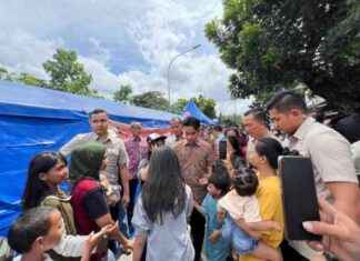 Supporting Kemayoran Fire Victims: VP Gibran Visits and Distributes Aid supporting-kemayoran-fire-victims-vp-gibran-visits-and-distributes-aid
