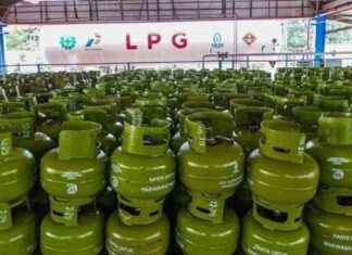 Panic Buying Concerns: Shortage of 3 Kg LPG Cylinders panic-buying-concerns-shortage-of-3-kg-lpg-cylinders