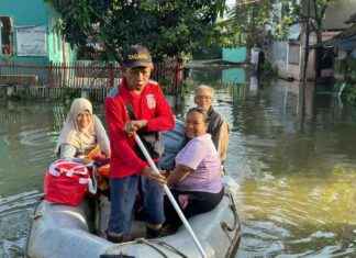 Aid Distribution for Bandung Flood Victims aid-distribution-for-bandung-flood-victims