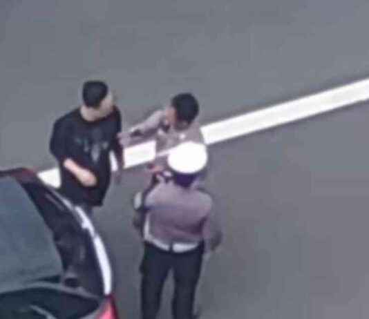 Alleged Police Corruption Scandal Revealed by Viral Video – Tribunnews alleged-police-corruption-scandal-revealed-by-viral-video-tribunnews